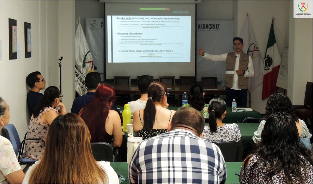 Reciben jornada de capacitacin visitadores de la CEDHV