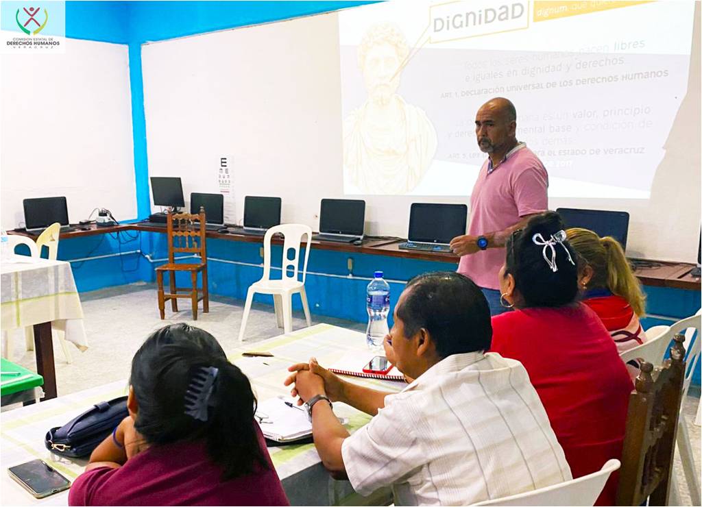 Otorg delegacin CEDHV capacitacin a docentes