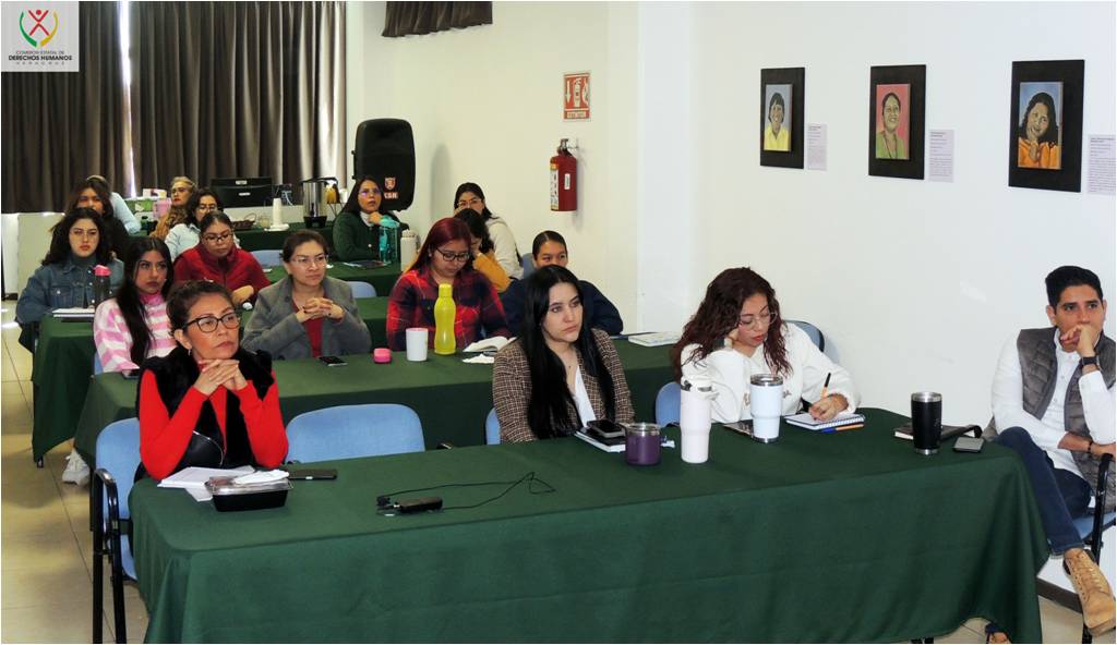 Personal CEDHV asisti a curso sobre 